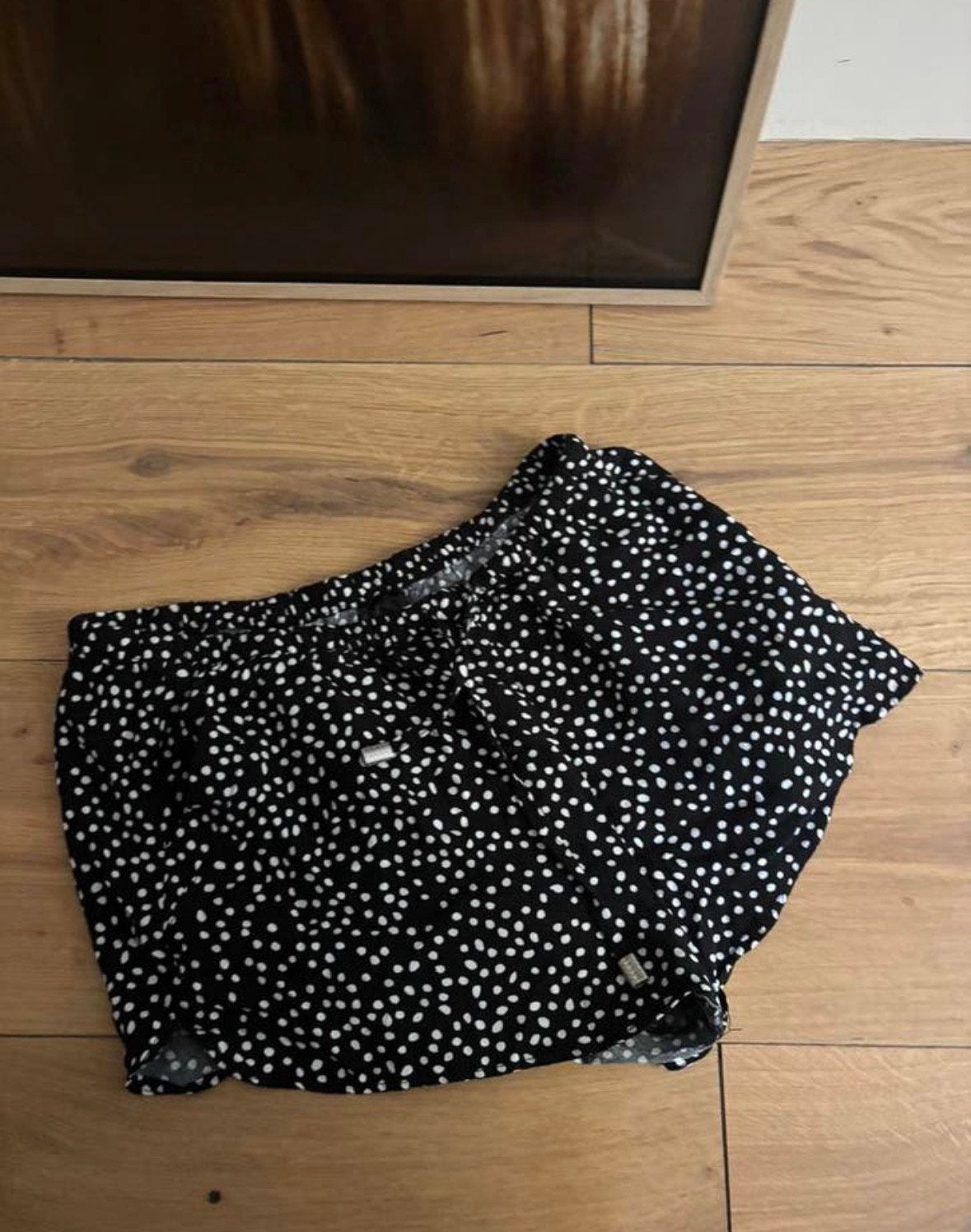 H&M kort broekje, pyjama broekje, kort short maat 36/38, Kleding | Dames, Kort, Zwart, Nieuw, Ophalen of Verzenden