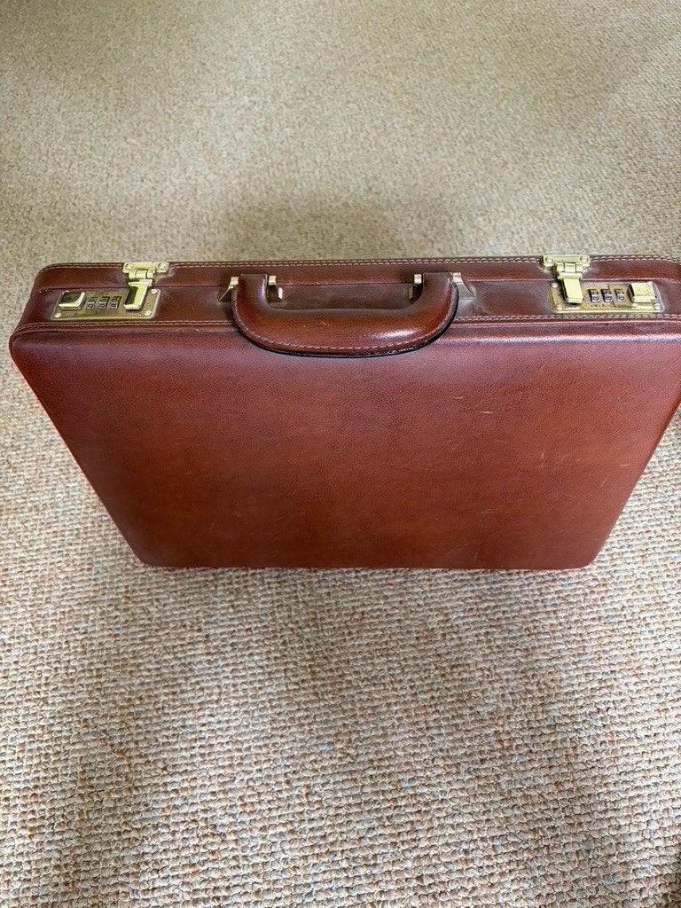 Attachékoffer, Ophalen, Slot, Zo goed als nieuw, Minder dan 35 cm