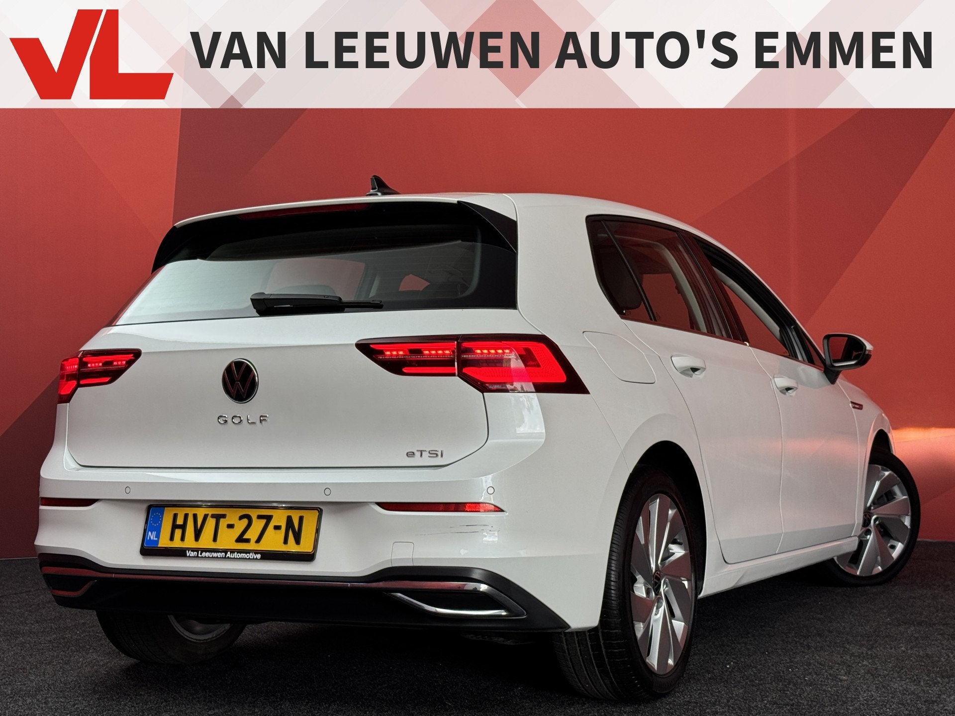 Volkswagen Golf 1.5 eTSI Style | IQ light | Stoel + Stuur ve, Auto's, Zwart, 4 cilinders, Alcantara, Wit