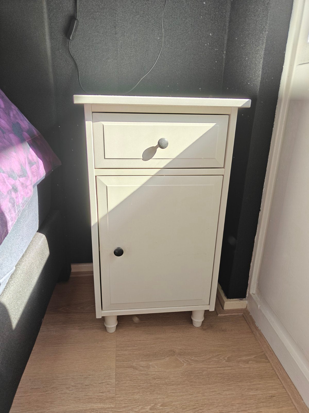 Nachtkastje met lade en deurtje - Wit, Ophalen, Gebruikt, Minder dan 45 cm, 70 cm of meer