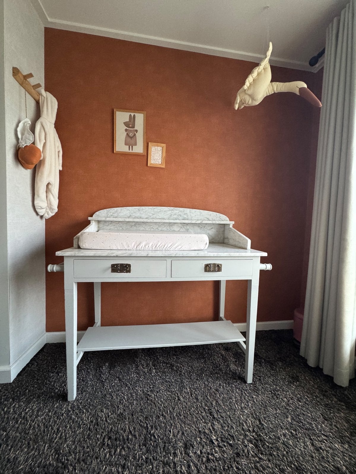 Oude commode met marmeren blad❤️ bureau-bijzettafel, Ophalen