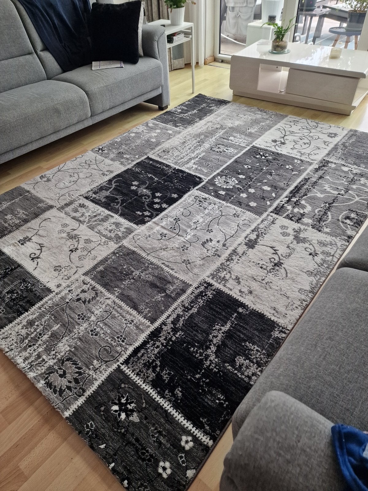 Vloerkleed, Ophalen, 200 cm of meer, Zo goed als nieuw, Grijs