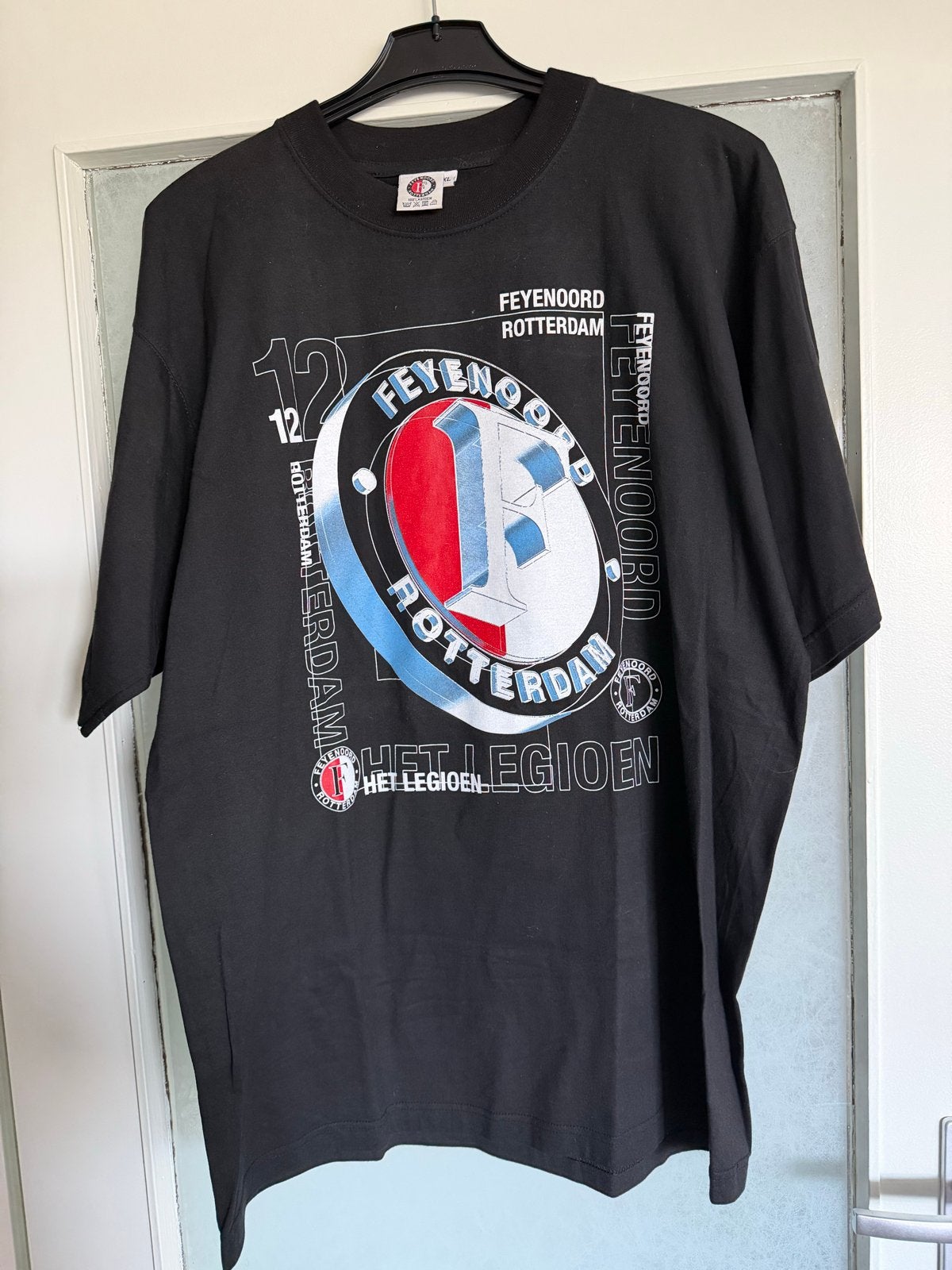 Feyenoord T-shirt - Zwart - Maat L - Zo goed als nieuw, Ophalen of Verzenden, Zo goed als nieuw, Maat 52/54 (L), Zwart