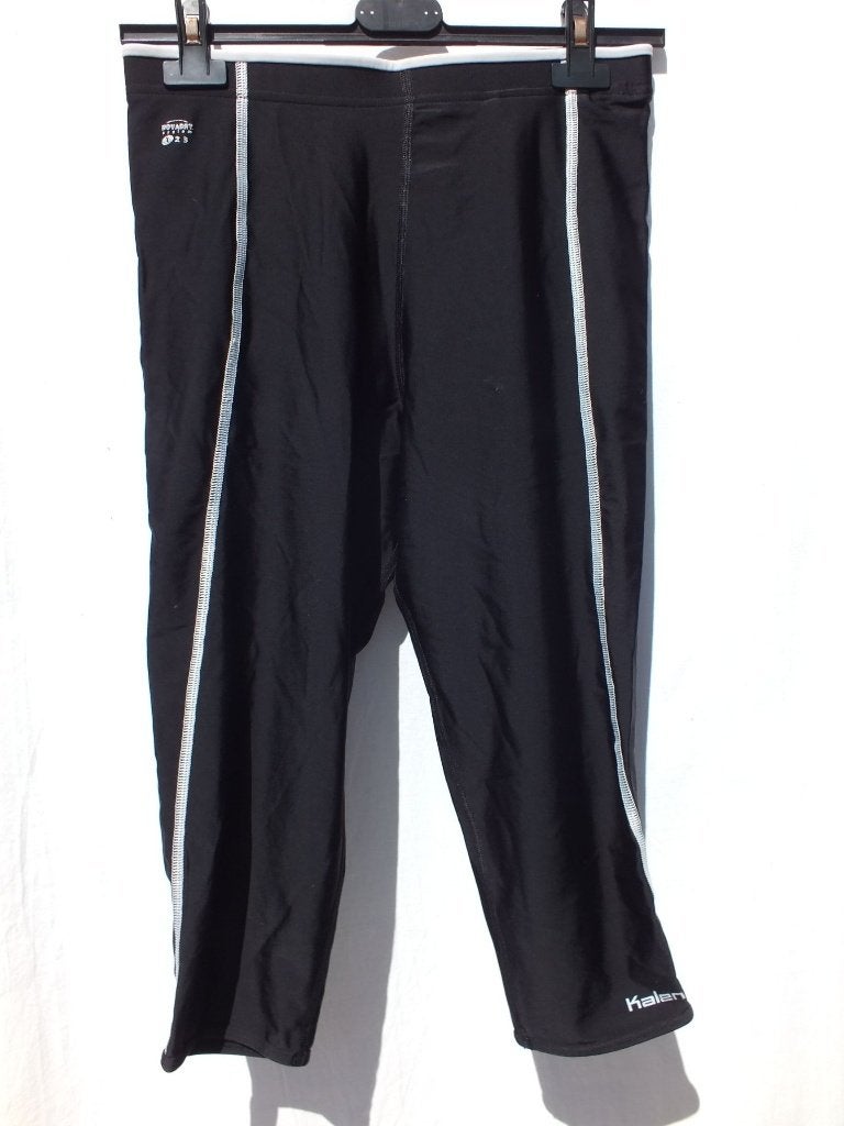 Zwarte korte sportbroek. Mt 42. Merk Decathlon Kalenji, Kort, ., Zwart, Maat 42/44 (L)
