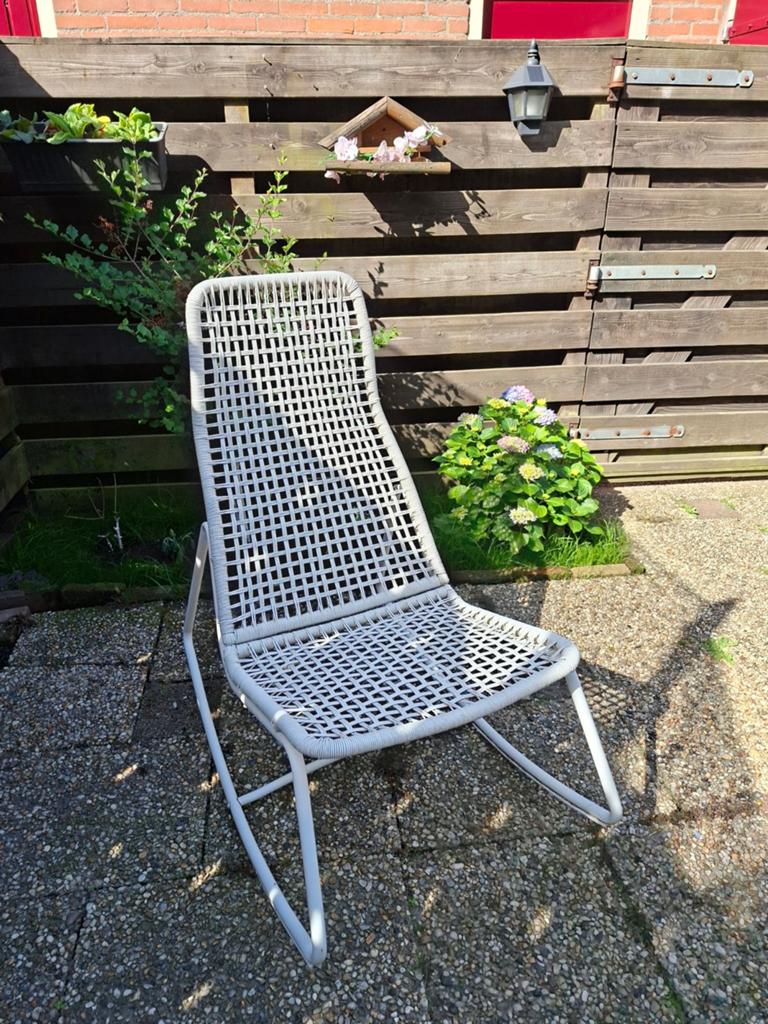 IKEA Schommelstoel - Zo goed als nieuw, Huis en Inrichting, Stoelen, Ophalen, Zo goed als nieuw, Wit, Eén