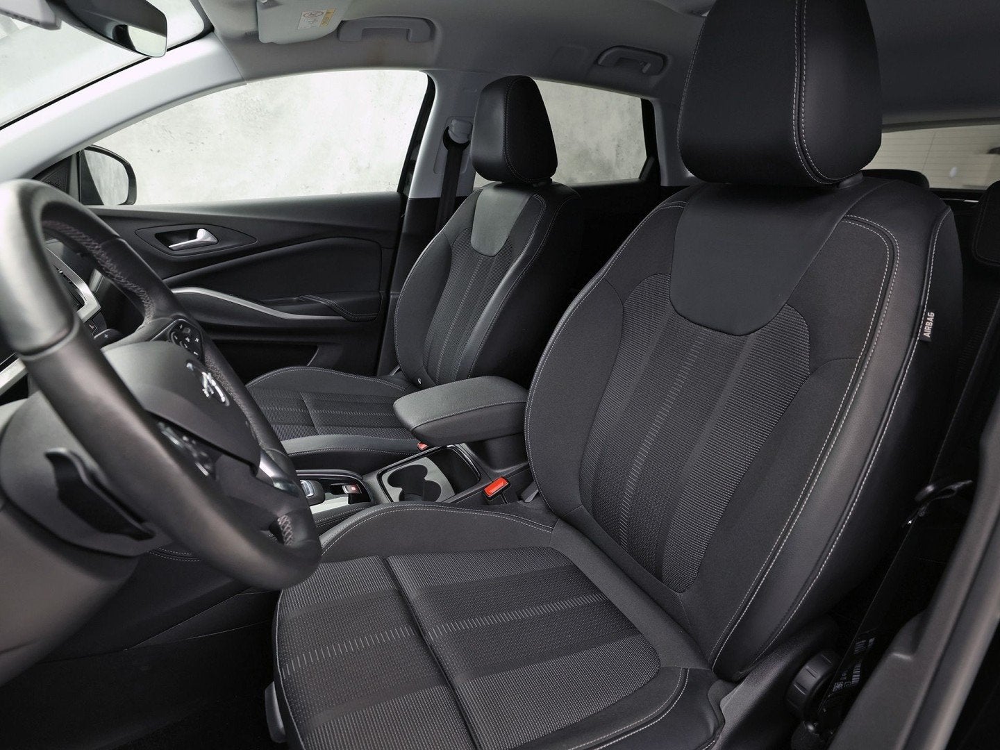 Foto 14 van Opel Grandland 1.6 Turbo Plug-In Hybrid Elegance Black Pack