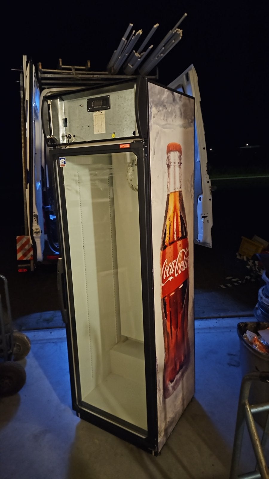 Coca-Cola Koelkast - Glazen Deur - Perfect voor Drankjes, Witgoed en Apparatuur, 200 liter of meer, 60 cm of meer, Zonder vriesvak