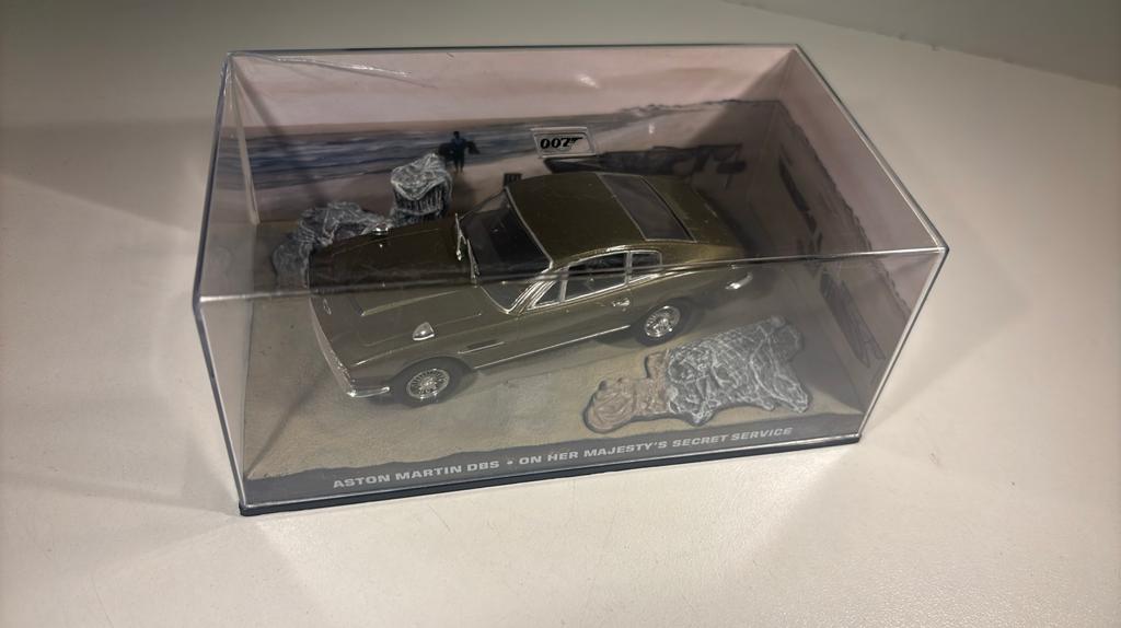 Aston martin dbs jams bond atlas 1.43, Overige merken, Auto, Ophalen of Verzenden, A