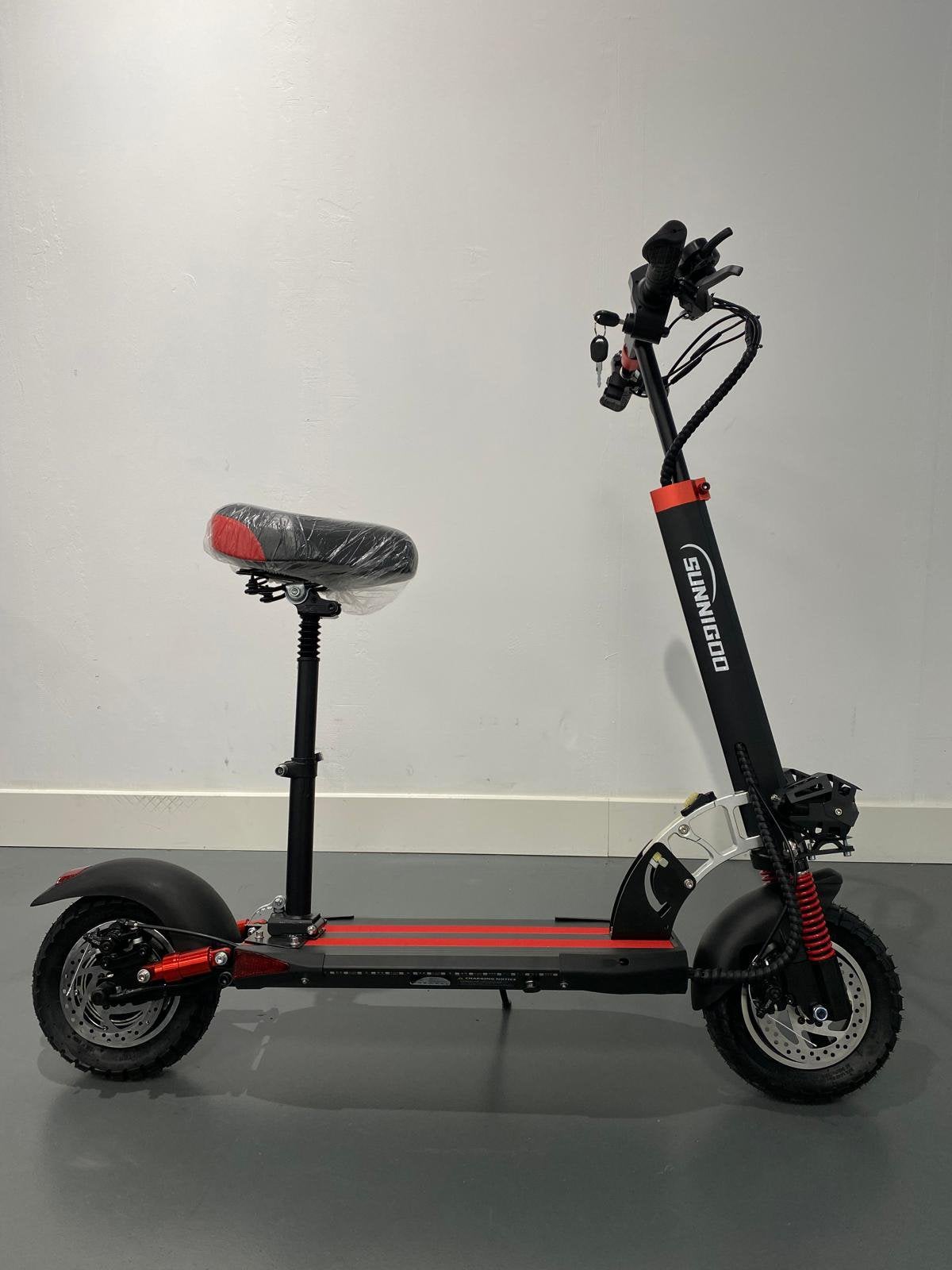 Elektrische Step met Zadel | NIEUW IN DE DOOS, Fietsen en Brommers, Steps, Ophalen of Verzenden, Nieuw, Elektrische step (E-scooter)