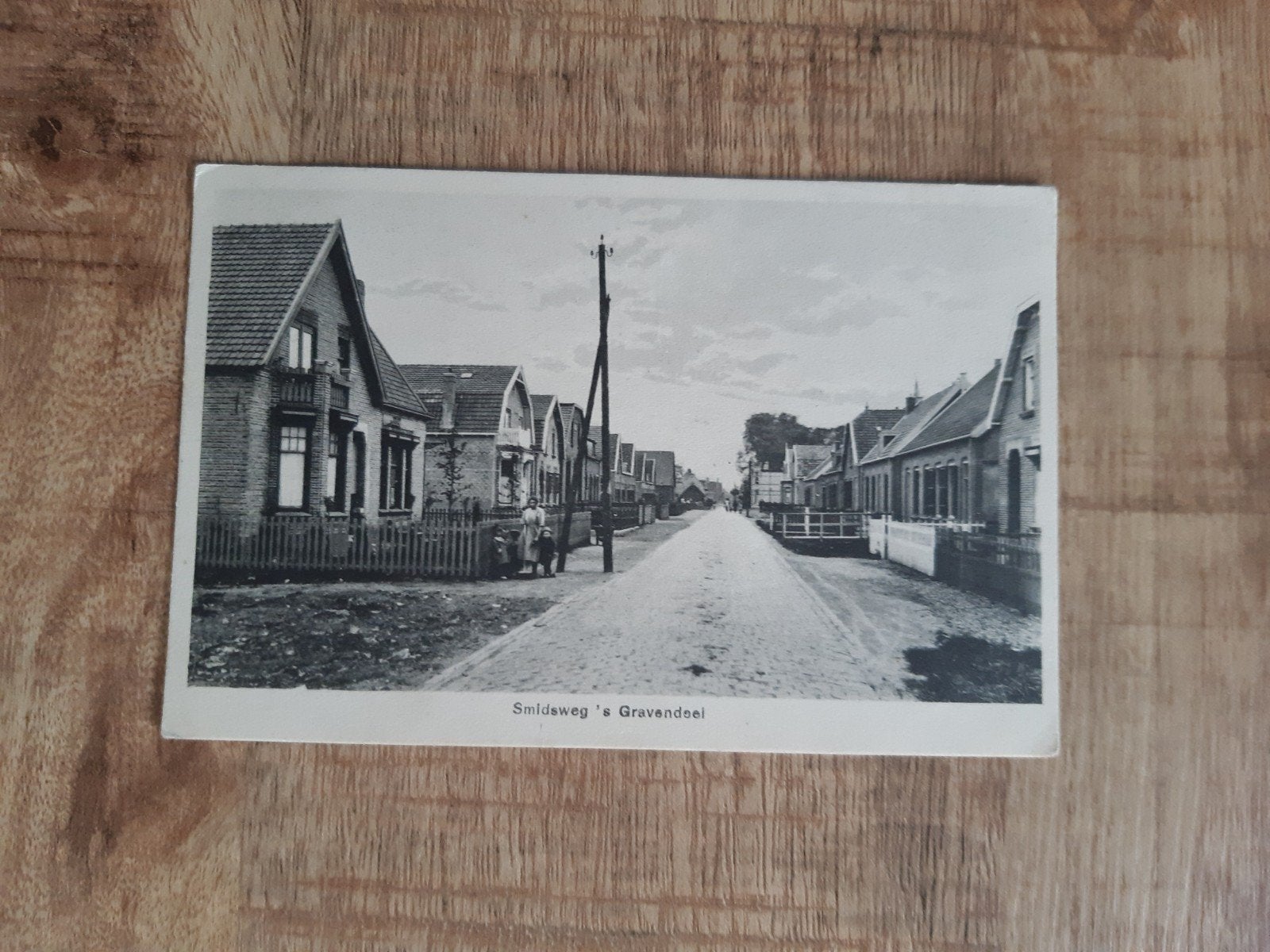 Ansichtkaart s Gravendeel Smidsweg 1926, Ophalen of Verzenden