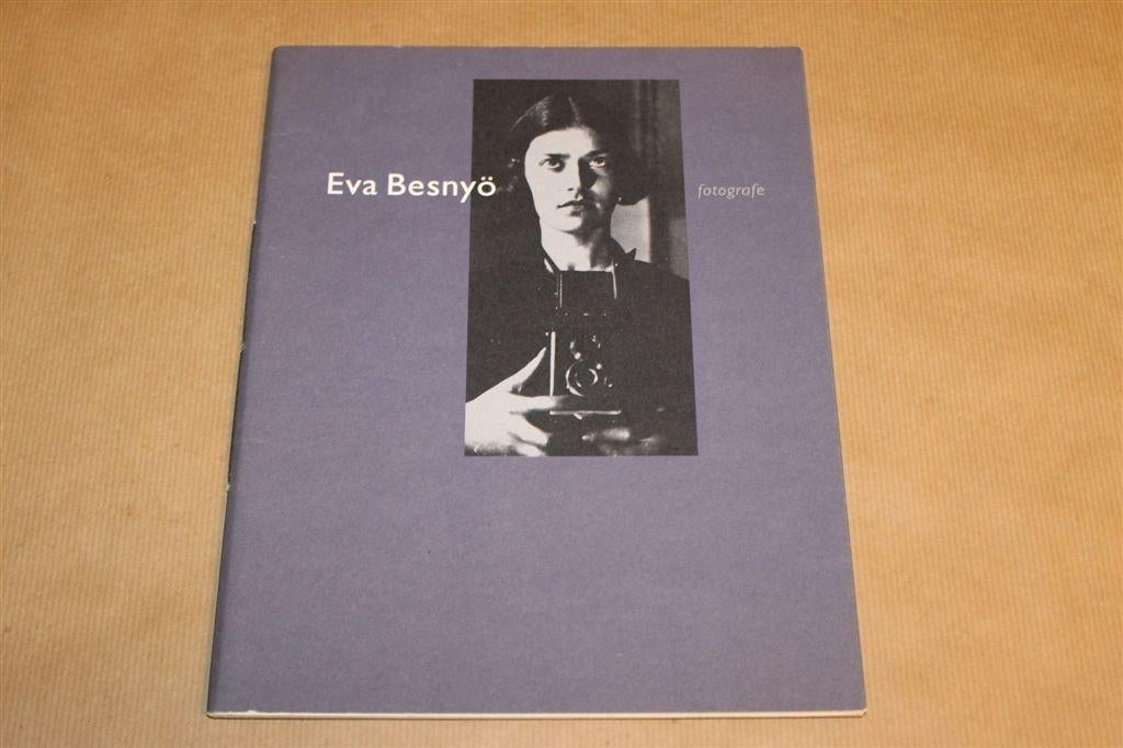 Eva Besnyö — Piet Zwartprijs 1994, Fotoboek, Boeken, Ophalen of Verzenden, Gelezen, Fotografen