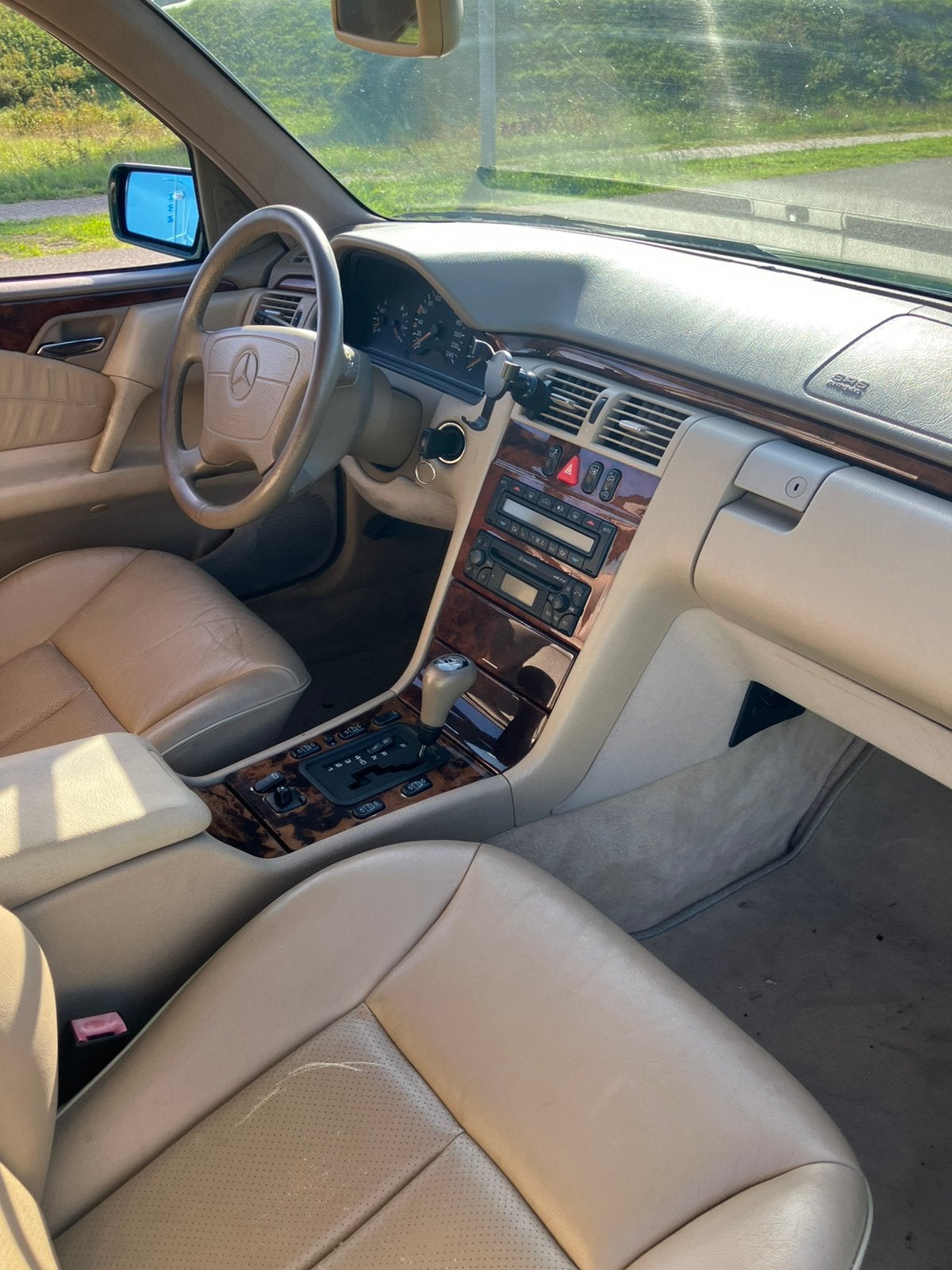 Mercedes-Benz E-Klasse 2.4 E240 Sedan Elegance AUT 1998, foto 10