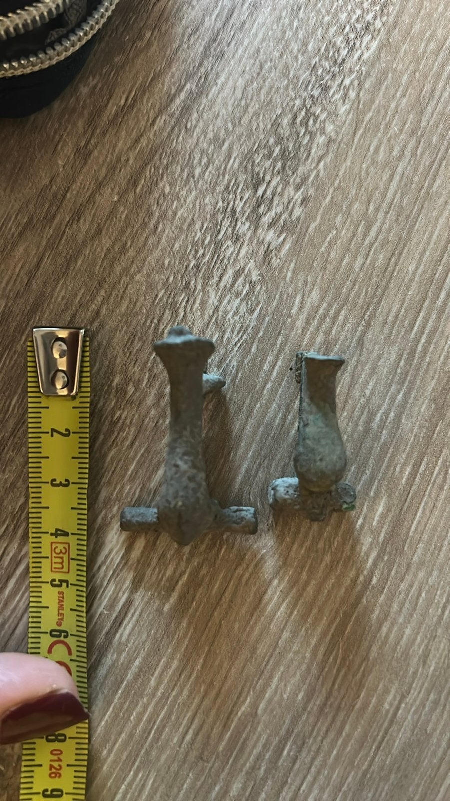 Twee antieke fibula's (mantelspelden), Antiek en Kunst, Antiek | Overige Antiek, Ophalen of Verzenden