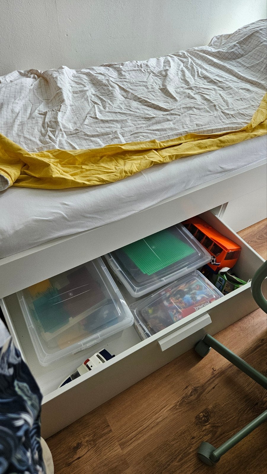Eenpersoonsbed 90x200 (ikea) met opberglades, Huis en Inrichting, Gebruikt, 90 cm, Eenpersoons, Wit