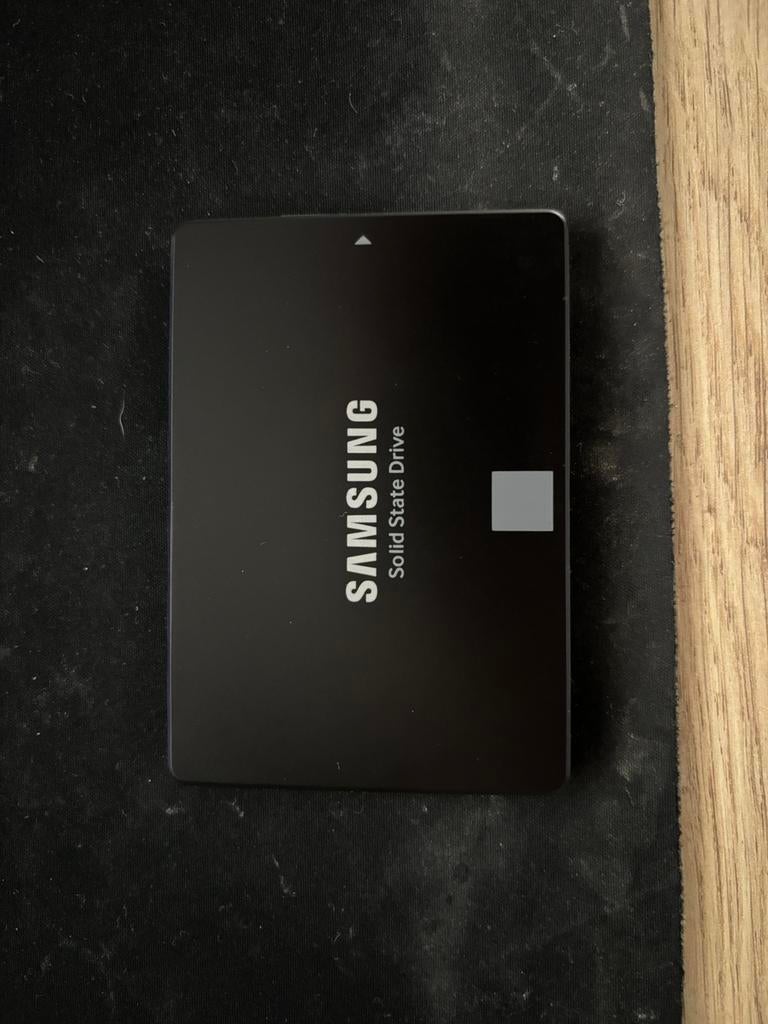 Samsung 860 Evo 250 GB SSD, Ophalen of Verzenden, Zo goed als nieuw, Laptop