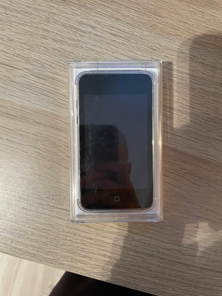 iPod Touch 16GB (2e generatie), Gebruikt, Touch, Ophalen of Verzenden, Zilver