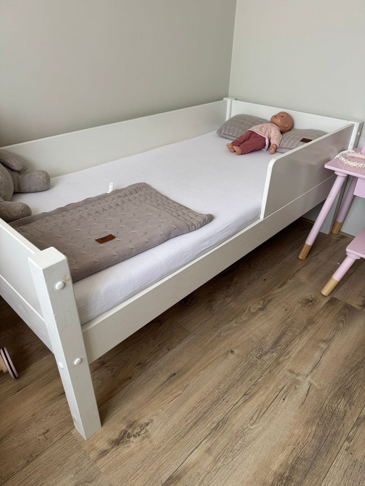 Wit kinderbed met matras en lattenbodem, Ophalen, Gebruikt, 70 tot 85 cm, Lattenbodem