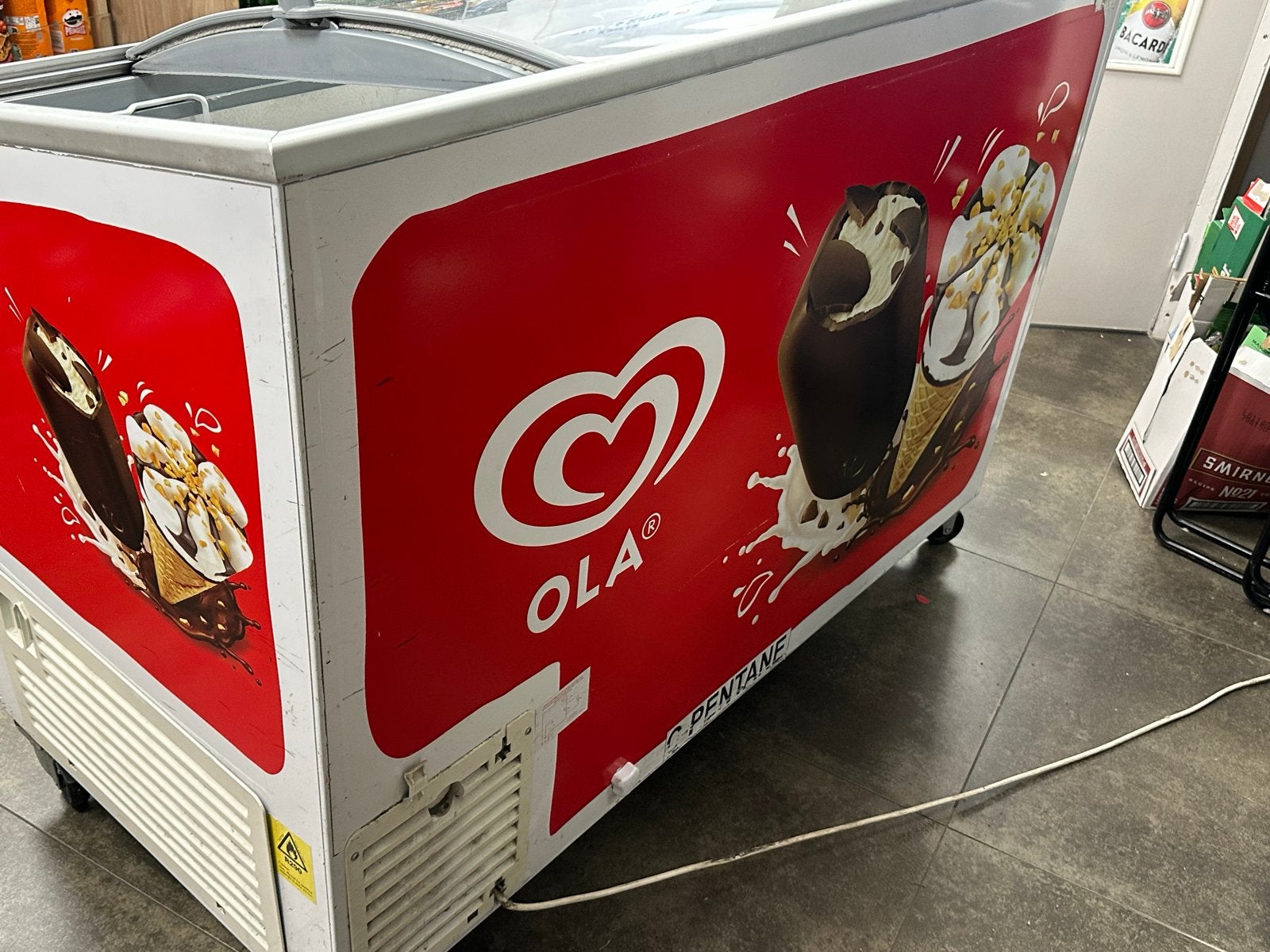 Ola IJs Vrieskist - Perfect voor uw winkel of evenement, Ophalen, Gebruikt, Minder dan 85 cm, 200 liter of meer