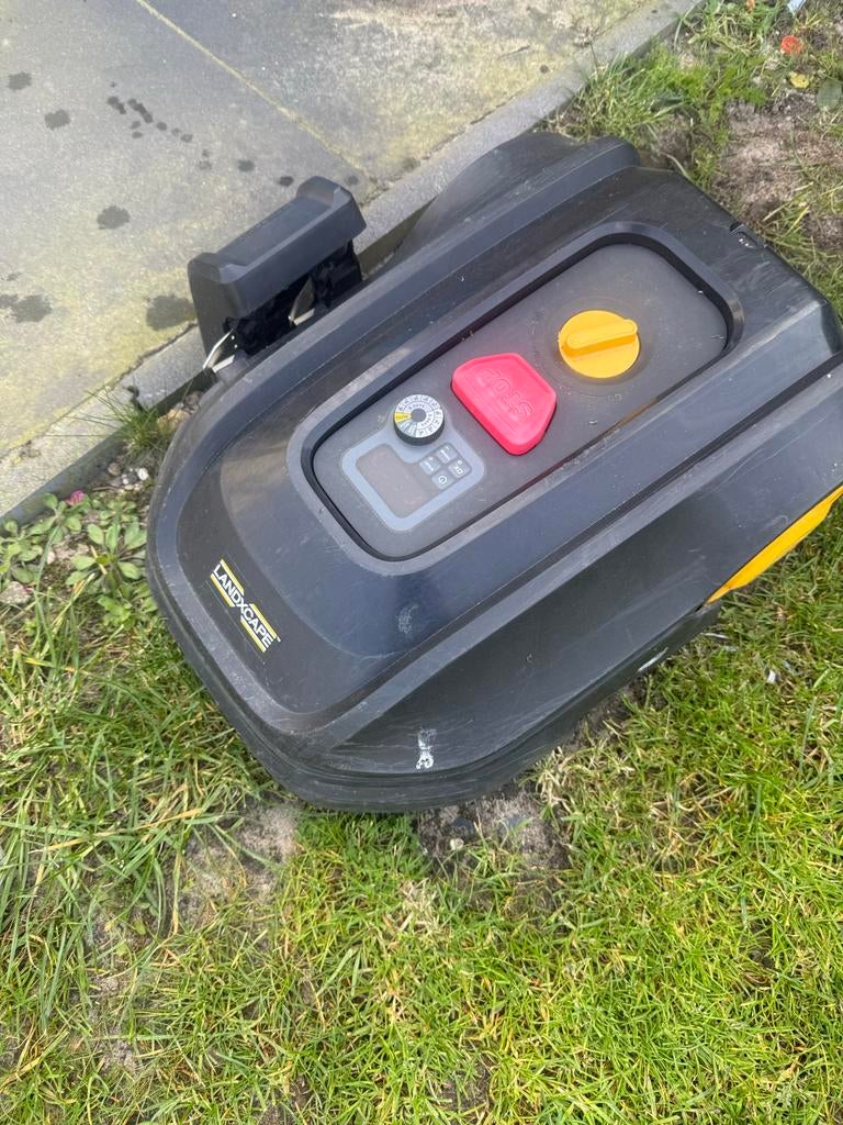 Landxcape robotmaaier LX835 voor gazons tot 900m², Ophalen of Verzenden, Gebruikt, 20 tot 25 cm