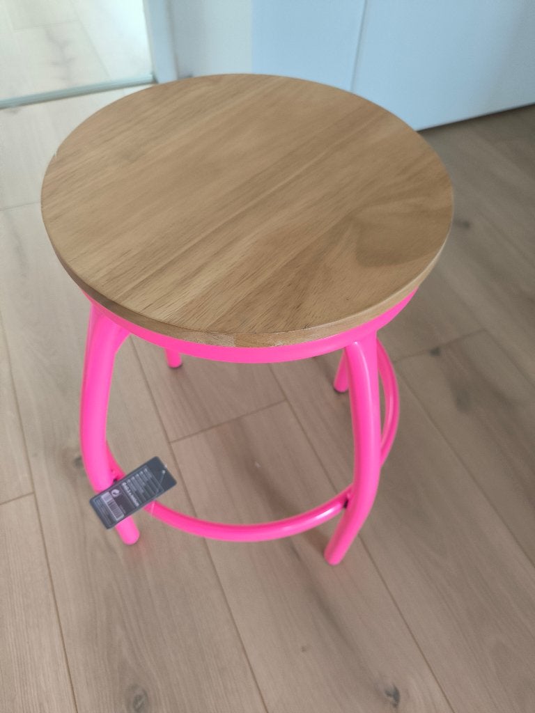 Een leuke krukje, Huis en Inrichting, Krukjes, Ophalen, Nieuw, Hout