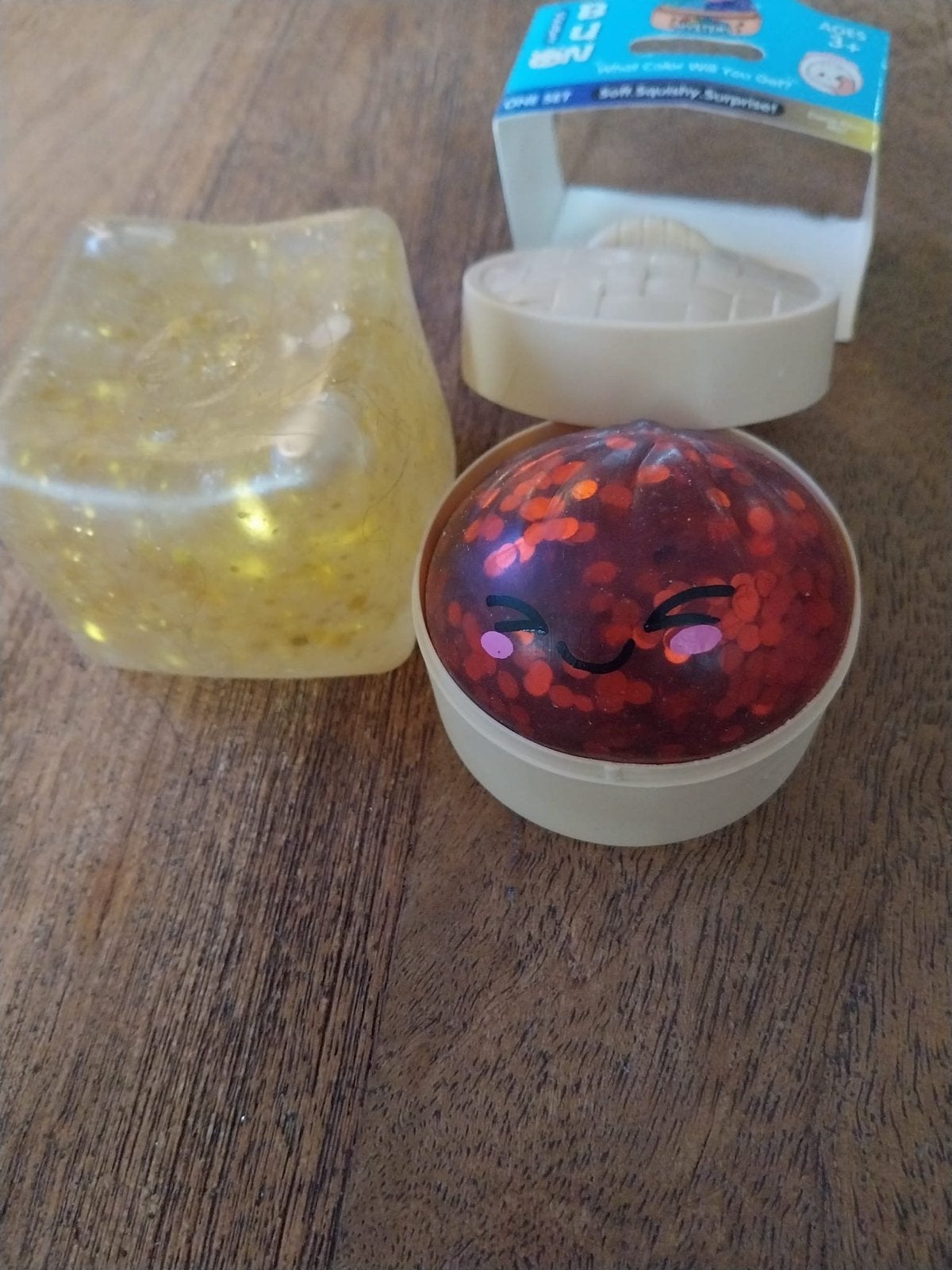Een mini glitter dumpling en een sugar texter needoh, Ophalen of Verzenden, Gebruikt, Jongen of Meisje