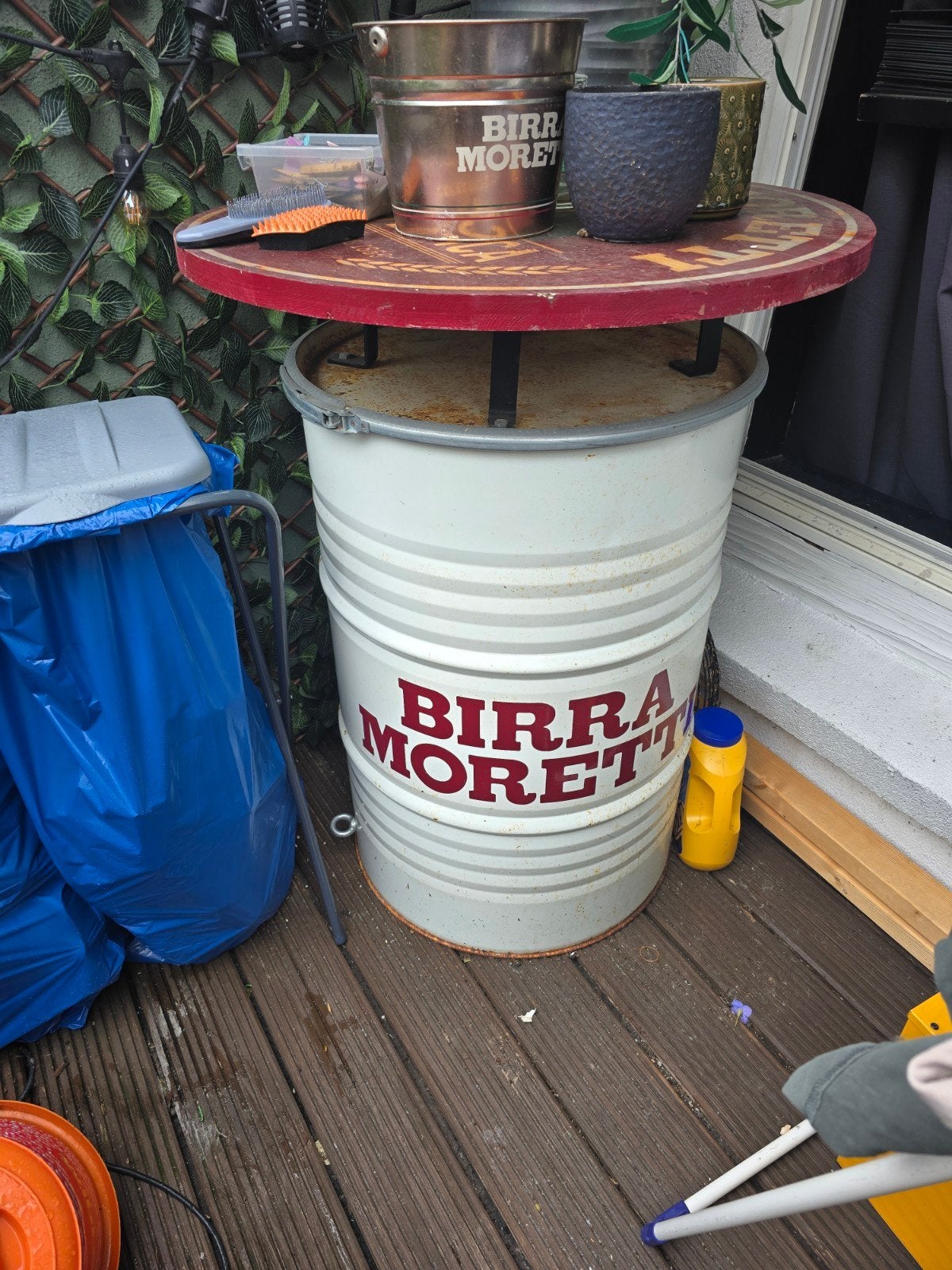 Birra Moretti statafel, Ophalen, Gebruikt