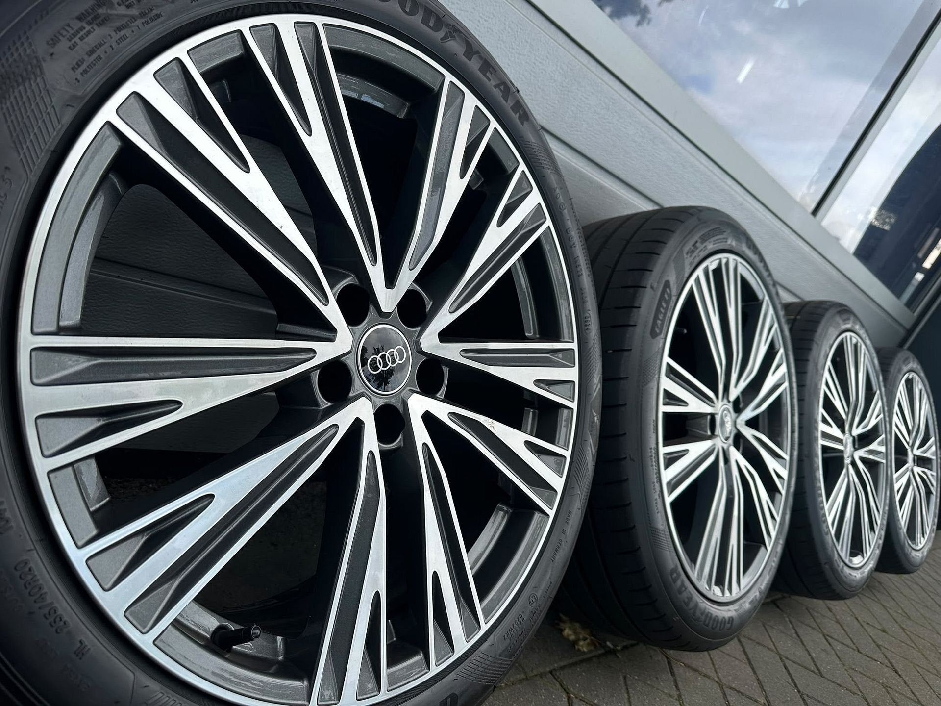 20 " Audi A6 S6 C8 Allroad Q3 SQ3 RSQ3 A7 S7 4K A8 D5 velgen, Gebruikt, -, -, Banden en Velgen