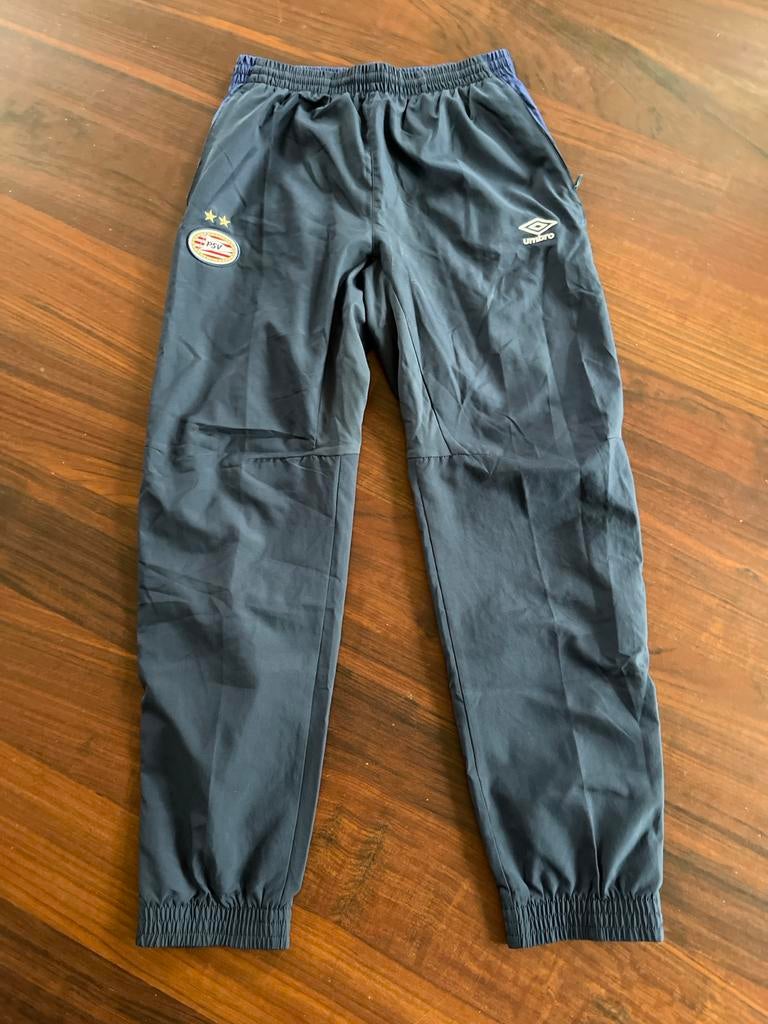 Umbro PSV Trainingsbroek Voetbal, Maat M, Ophalen of Verzenden, Zo goed als nieuw, Broek