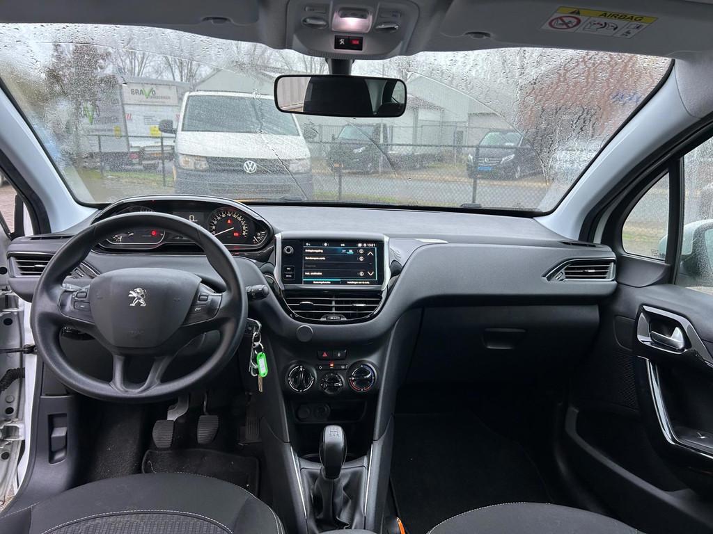 Peugeot 208 1.2 PureTech Blue Lion | AIRCO | NAVI | NAP |, Voorwielaandrijving, Stof, Gebruikt, 1199 cc