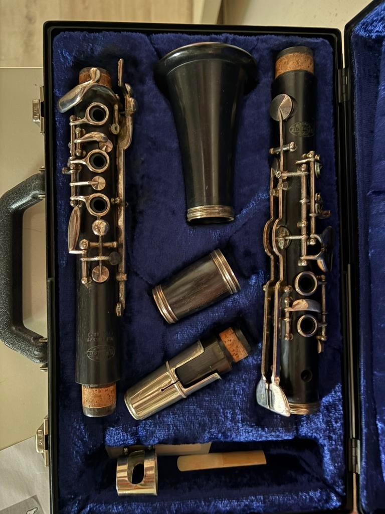 Oude Klarinet, Muziek en Instrumenten, Blaasinstrumenten | Klarinetten, Gebruikt, Overige typen, Ophalen of Verzenden, Met koffer