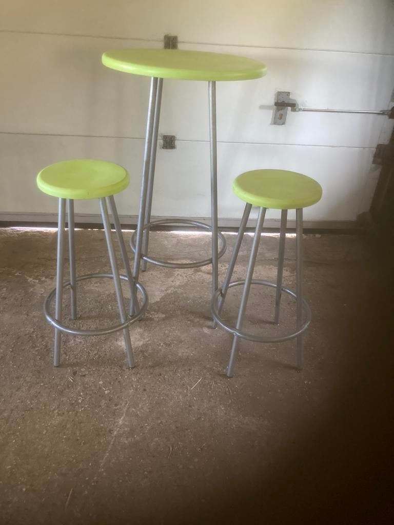 Statafel met 2 krukken, 2 krukken, Ophalen of Verzenden, Zo goed als nieuw, 60 tot 90 cm