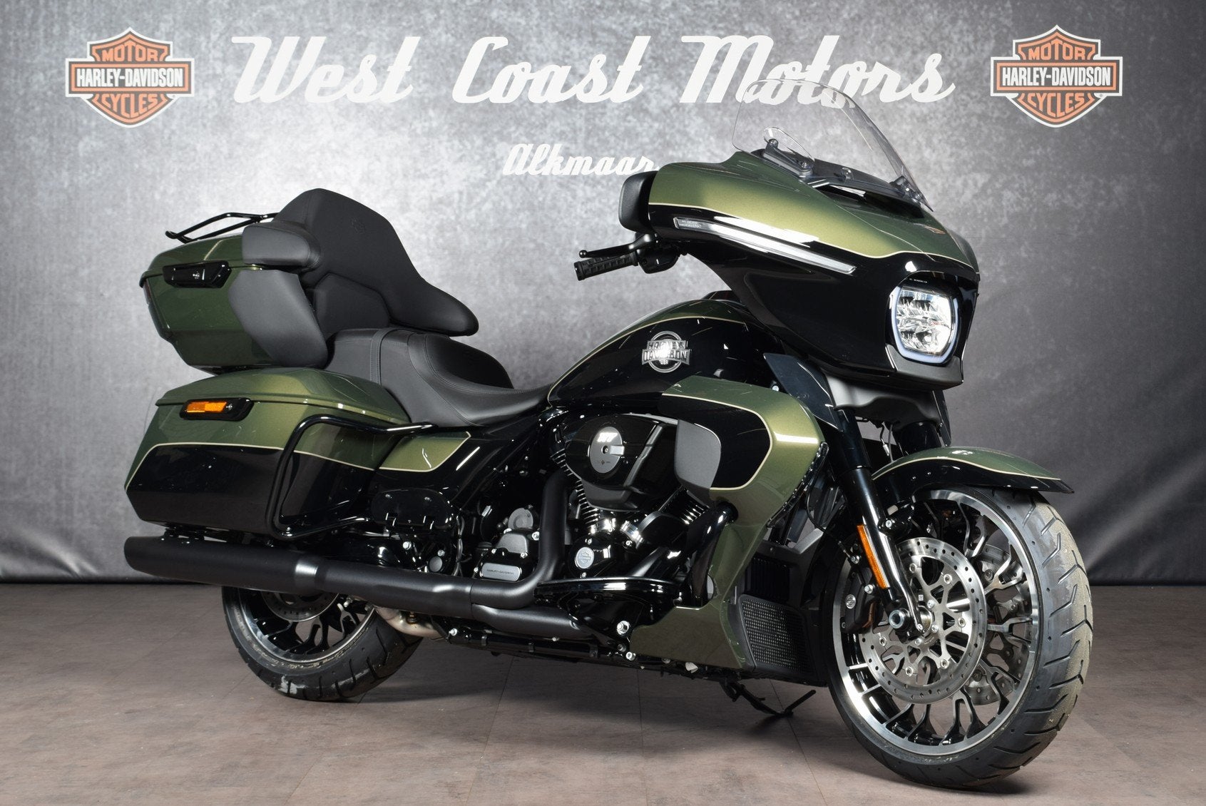 Harley-Davidson FLHXL Street Glide Limited (bj 2026), Motoren, Motoren | Harley-Davidson, Laan van Vreedenoord 33
2289 DA  RIJSWIJK