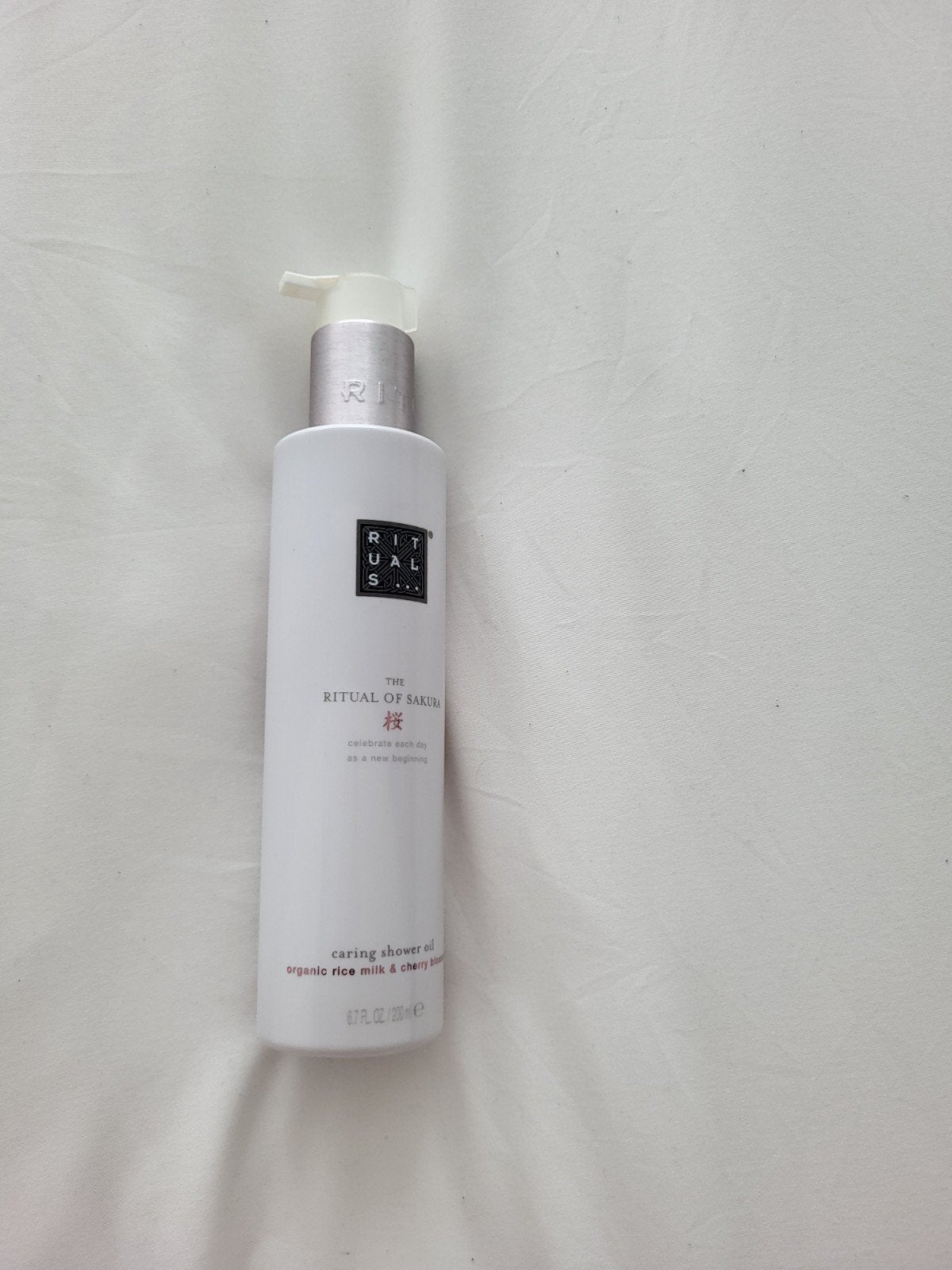 Ritual of shakura shower oil nieuw, Ophalen of Verzenden, Nieuw, Gehele gezicht