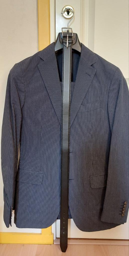 Suitsupply donkerblauw 2-delig kostuum met streepje maat 44, Kleding | Heren, Blauw, Ophalen of Verzenden, Zo goed als nieuw, Maat 46 (S) of kleiner