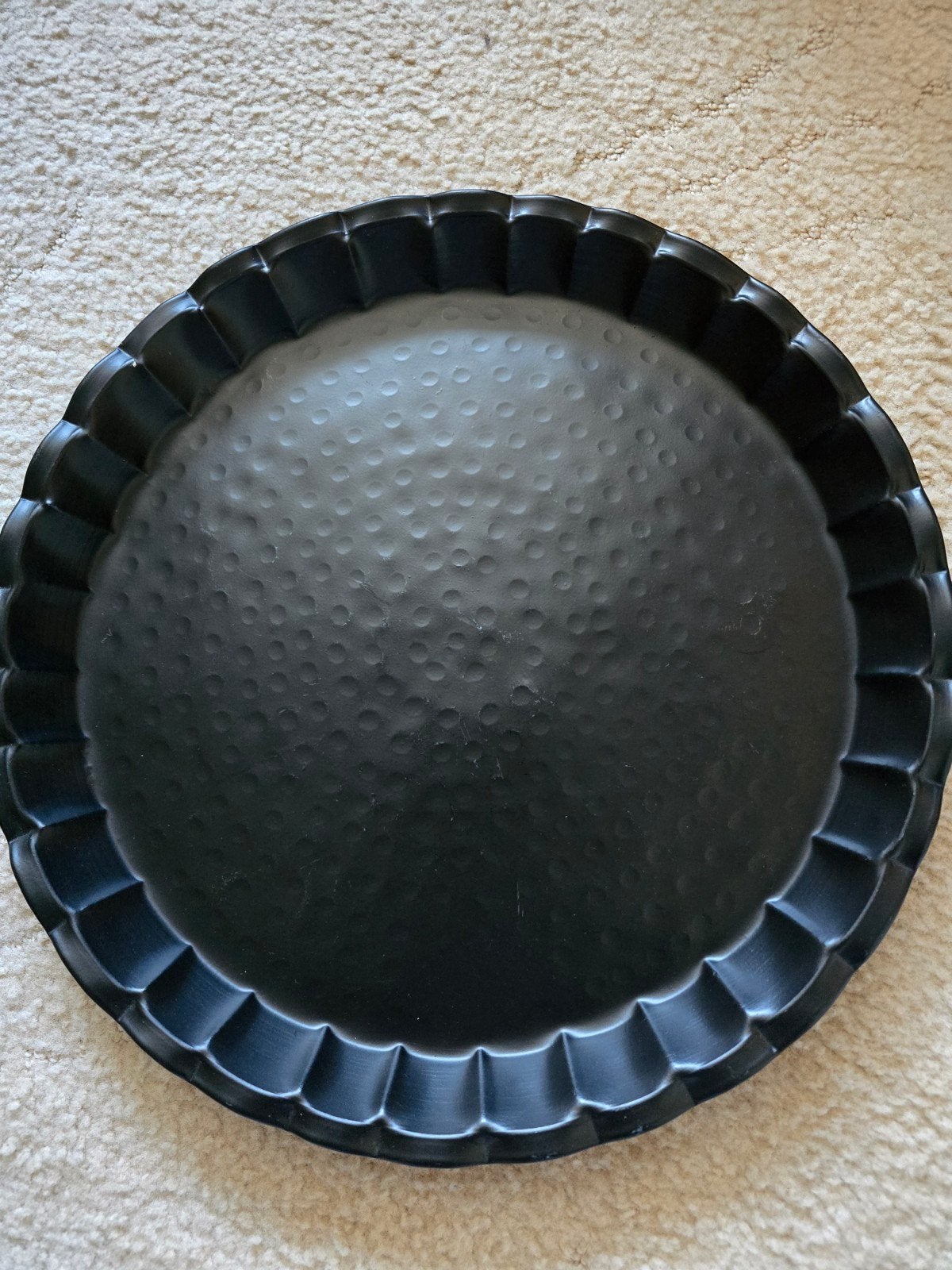 Grote zwarte schaal / dienblad te koop, Huis en Inrichting, Woonaccessoires | Schalen en Manden, Ophalen of Verzenden, Rond, Overige materialen