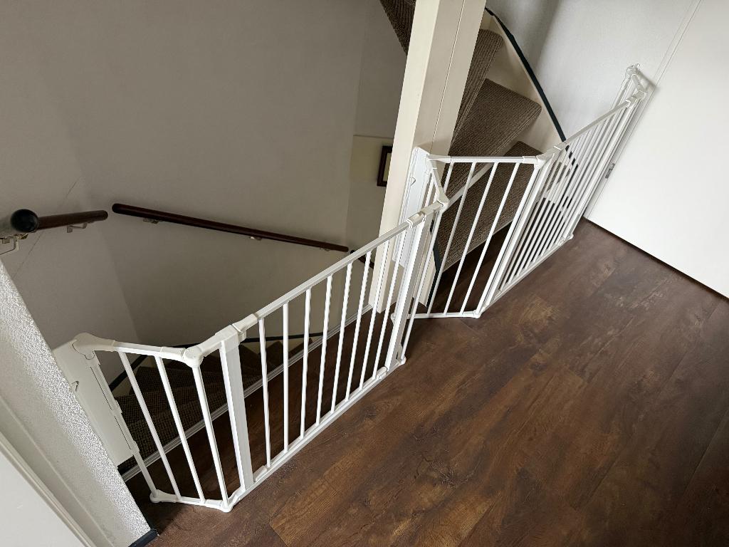 Babydan Flexibel traphekje twee-deurs (2x 110cm = 220cm), Kinderen en Baby's, Traphekjes, Ophalen, Gebruikt, 115 cm of meer, Metaal of IJzer