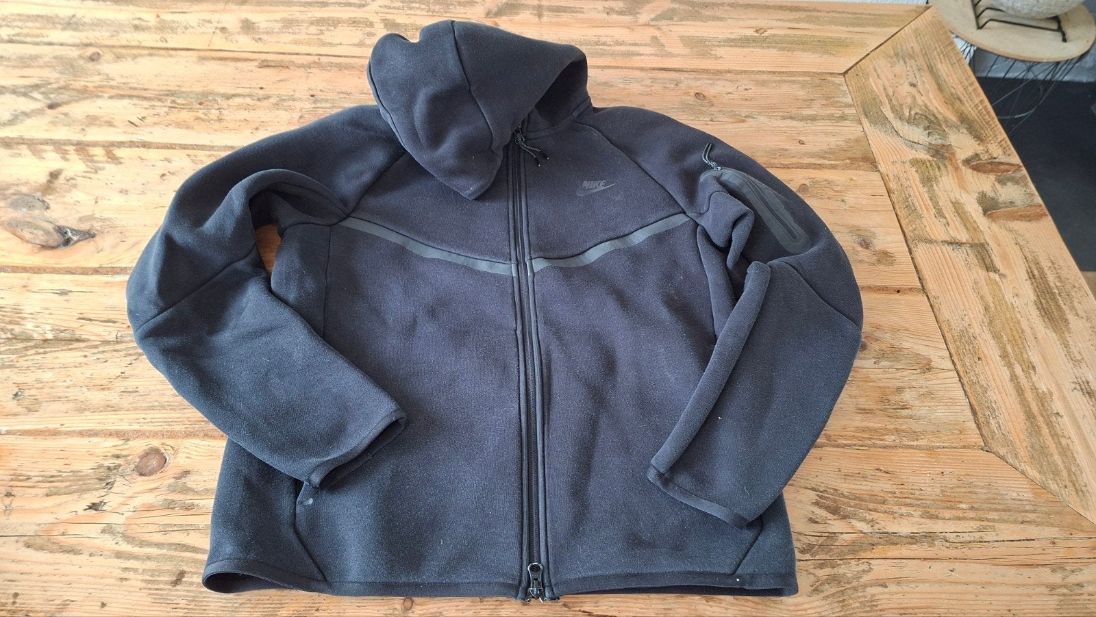 te koop: Nike tech trainingspak. vest maat s, broek maat xs, Kleding | Heren, Sportkleding, Zwart, Nike, Ophalen of Verzenden