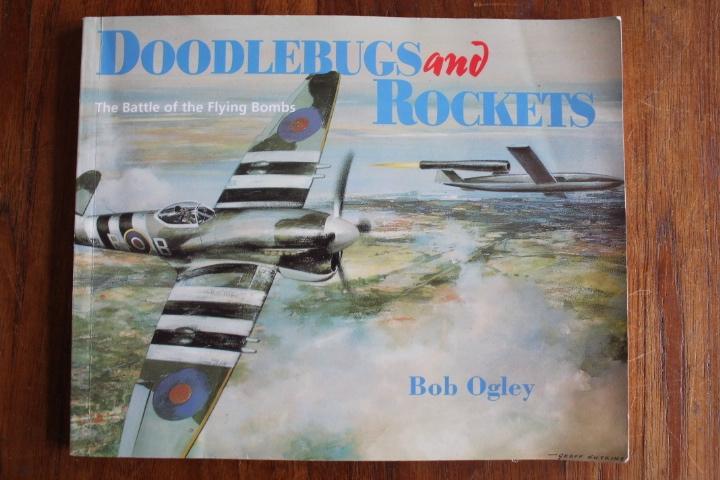 Doodlebugs and Rockets (V1 en V2 raketten WOII WWII Londen), Ophalen of Verzenden, Landmacht, Tweede Wereldoorlog, Gelezen