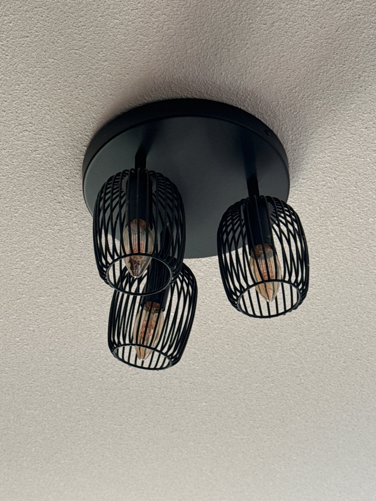 Zwarte plafondlamp met 3 kooispots - Industrieel design, Huis en Inrichting, Ophalen, Zwart, Plafondspot, Zo goed als nieuw