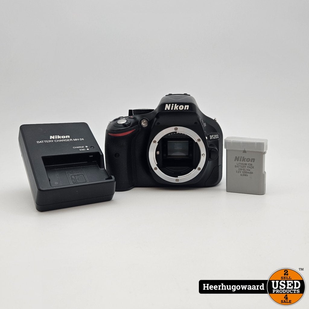 Nikon D5200 Losse Body in Nette Staat, Nikon, Zo goed als nieuw, Support@nikon.com, Nikon Corporation
Shinagawa Intercity Tower C
2-15-3, Konan, Minato-ku
Tokyo 108-6290
Japan
