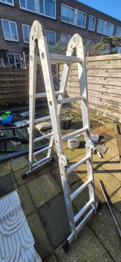 Multifunctionele ladder - Makkelijk te verplaatsen, Ophalen of Verzenden, Zo goed als nieuw, Ladder