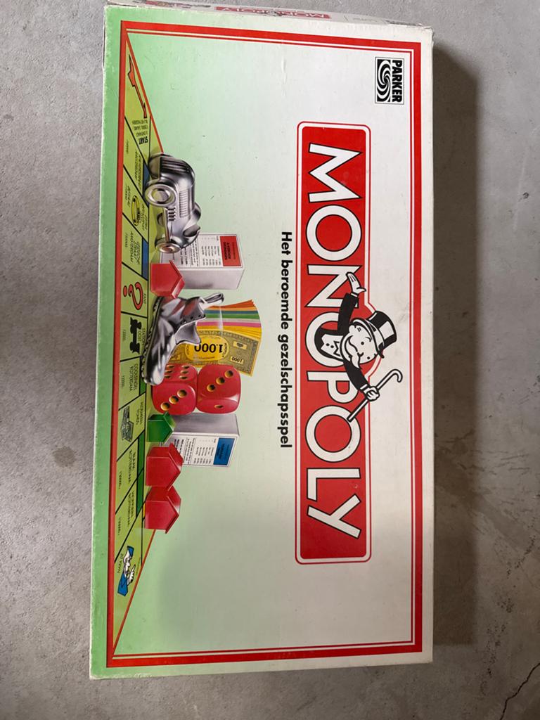 Monopoly Bordspel - Het beroemde gezelschapsspel, Hobby en Vrije tijd, Gezelschapsspellen | Bordspellen, Drie of vier spelers