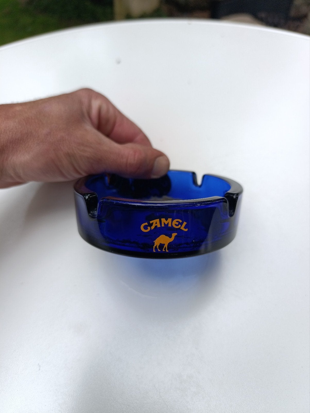 Vintage Camel asbak - Blauw glas met logo, Verzamelen, Ophalen of Verzenden, Zo goed als nieuw, Asbak