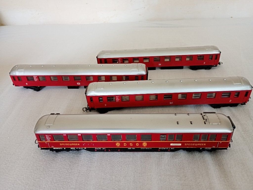LIMA: 4 wagons DB waarvan 1 DSG, Ophalen, Gebruikt, Gelijkstroom, Wagon