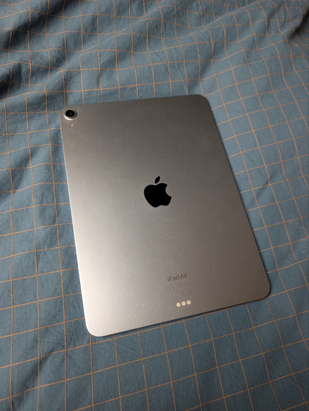 iPad Air (5th generation) inclusief hoes