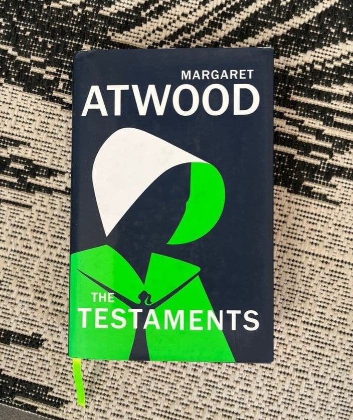 The Testaments - Margaret Atwood (Zo goed als nieuw), Boeken, Ophalen of Verzenden, Gelezen