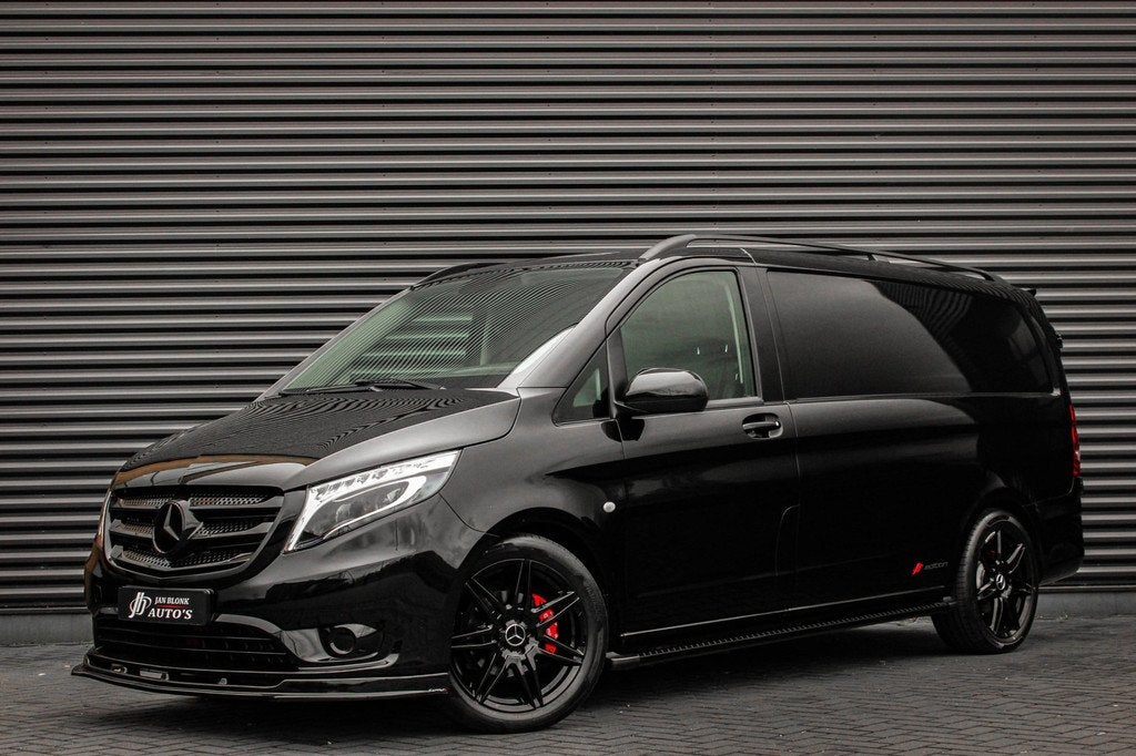 Mercedes-Benz Vito 136PK JB-EDITION FULL BLACK / AMG / SPOIL, Auto's, Bestelauto's, Automaat, Bi-Xenon koplampen, 4 cilinders
