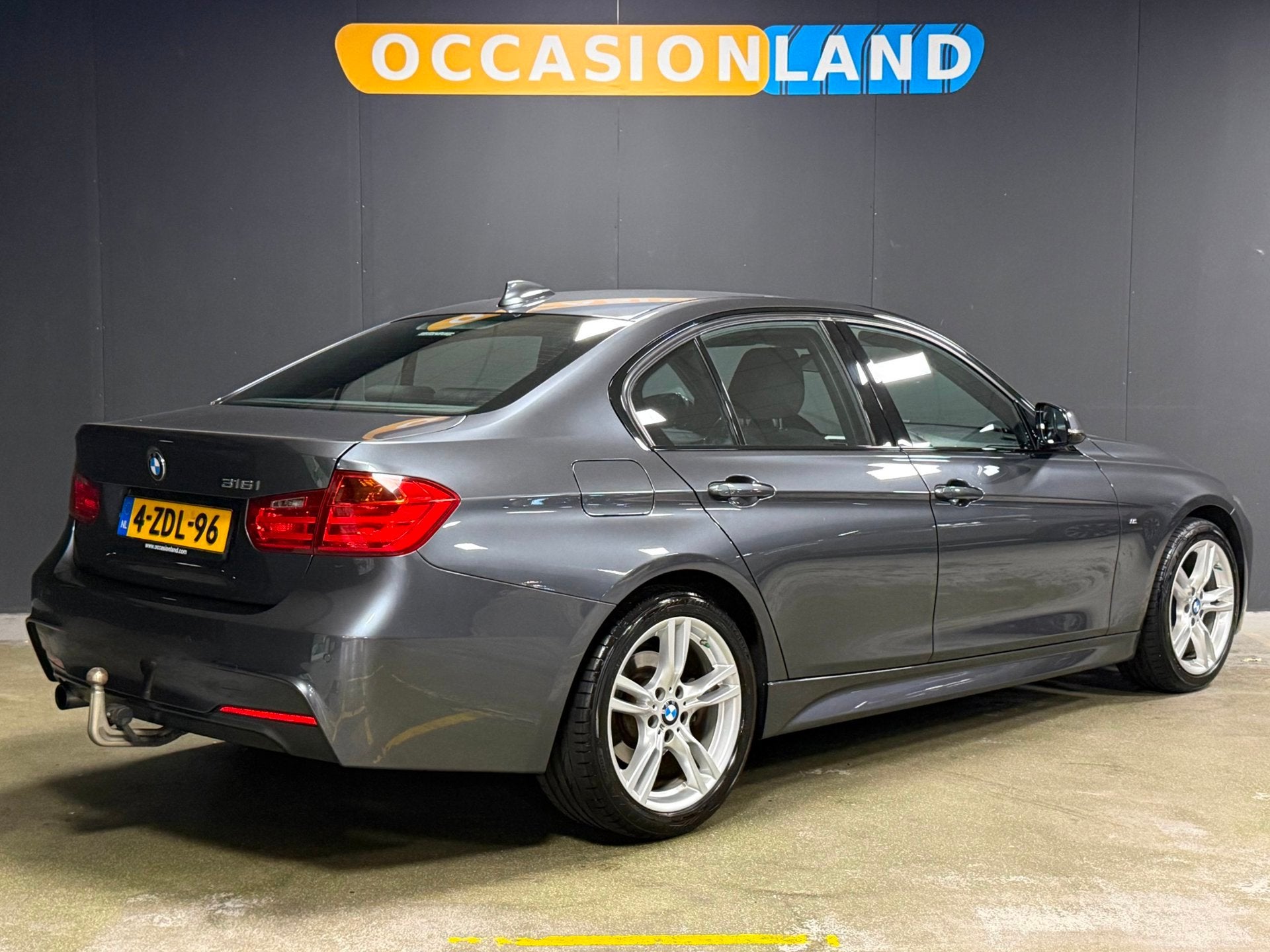 BMW 3-serie 316i Executive|M-SPORT|TREKHAAK|CRUISE|ALCANTARA, Automaat, Gebruikt, 4 cilinders, Alcantara