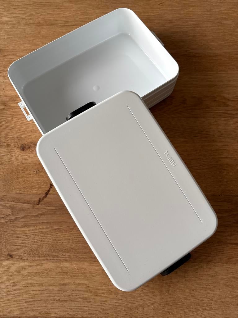 Mepal Broodtrommel - Wit - Zo goed als nieuw, Huis en Inrichting, Keuken | Bestek, Ophalen of Verzenden, Zo goed als nieuw, Kunststof
