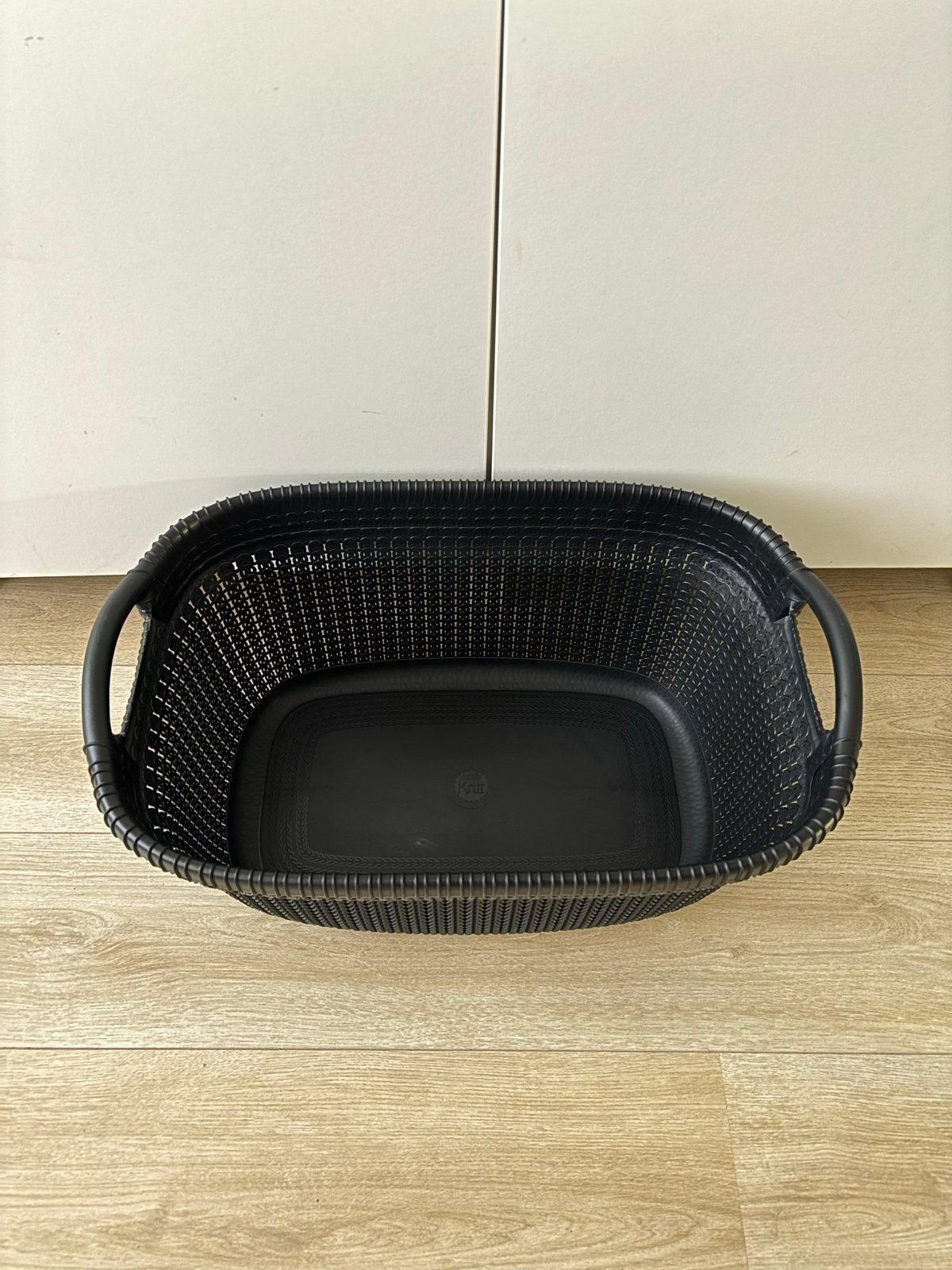 Zwarte Curver kunststof mand met handvatten, Huis en Inrichting, Ophalen, Kunststof, Gevlochten, Mand
